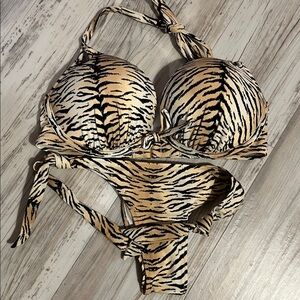 Victoria Secret Brazilian Cut Tiger Print Bikini Set Size 34C Bra/ Small Bikini